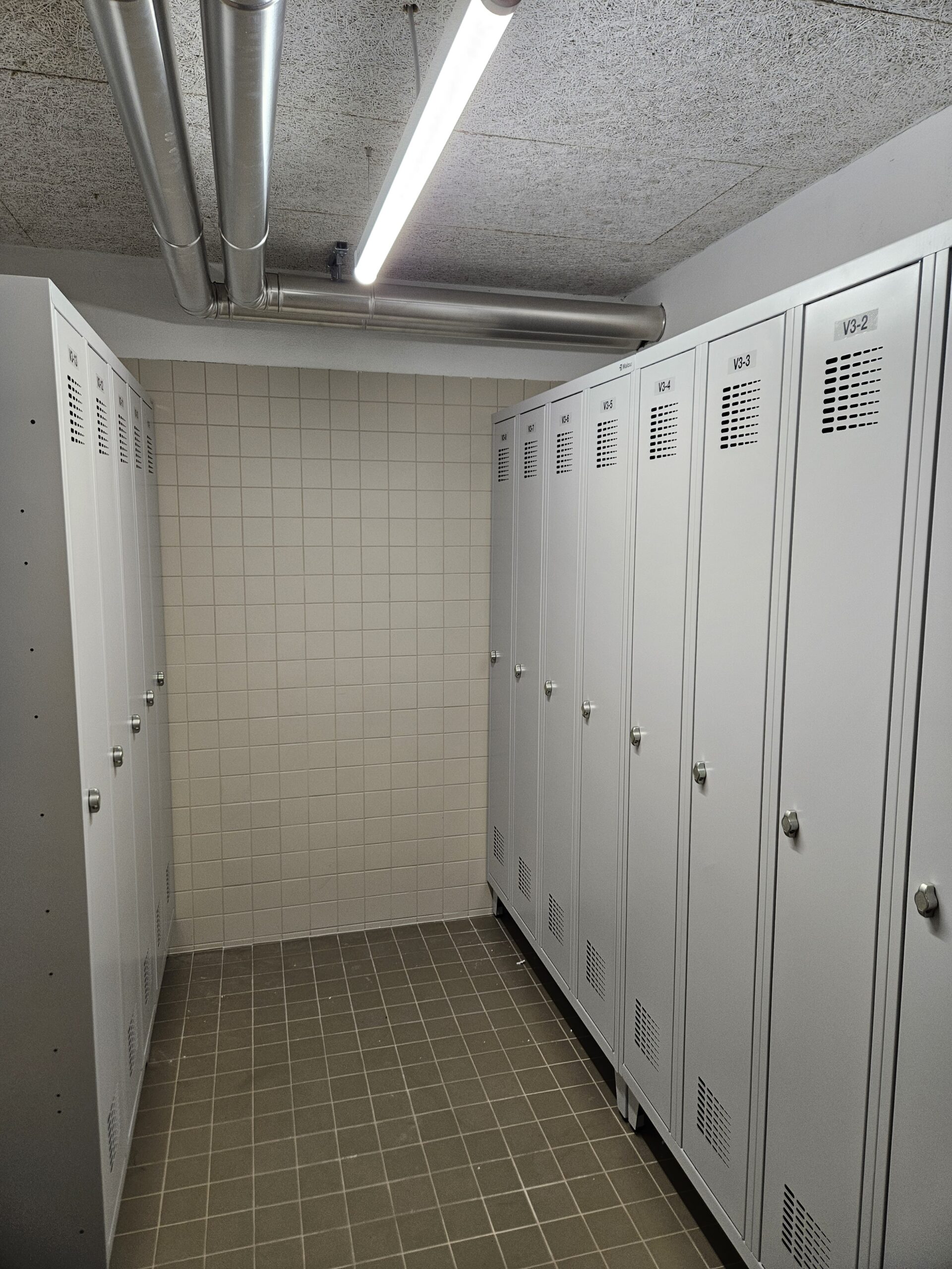 EMS Fribourg — Vestiaires professionnels