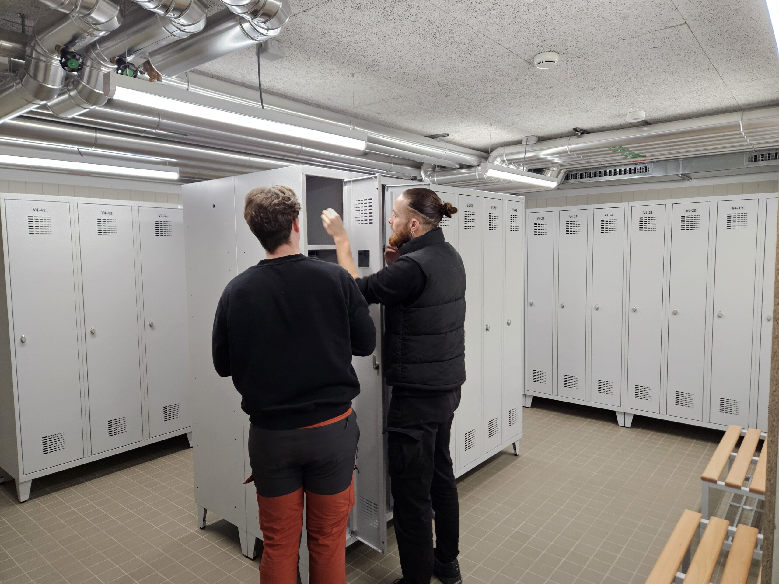 EMS Fribourg — Vestiaires professionnels