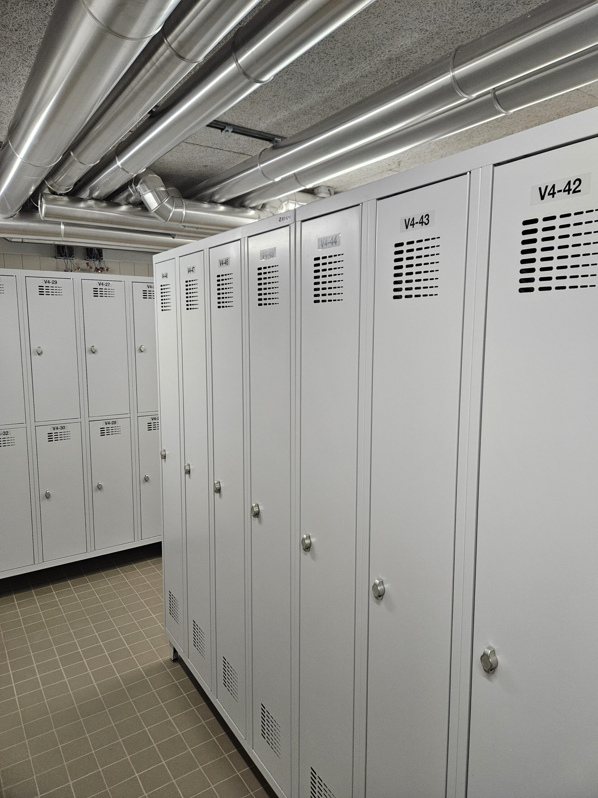 EMS Fribourg — Vestiaires professionnels
