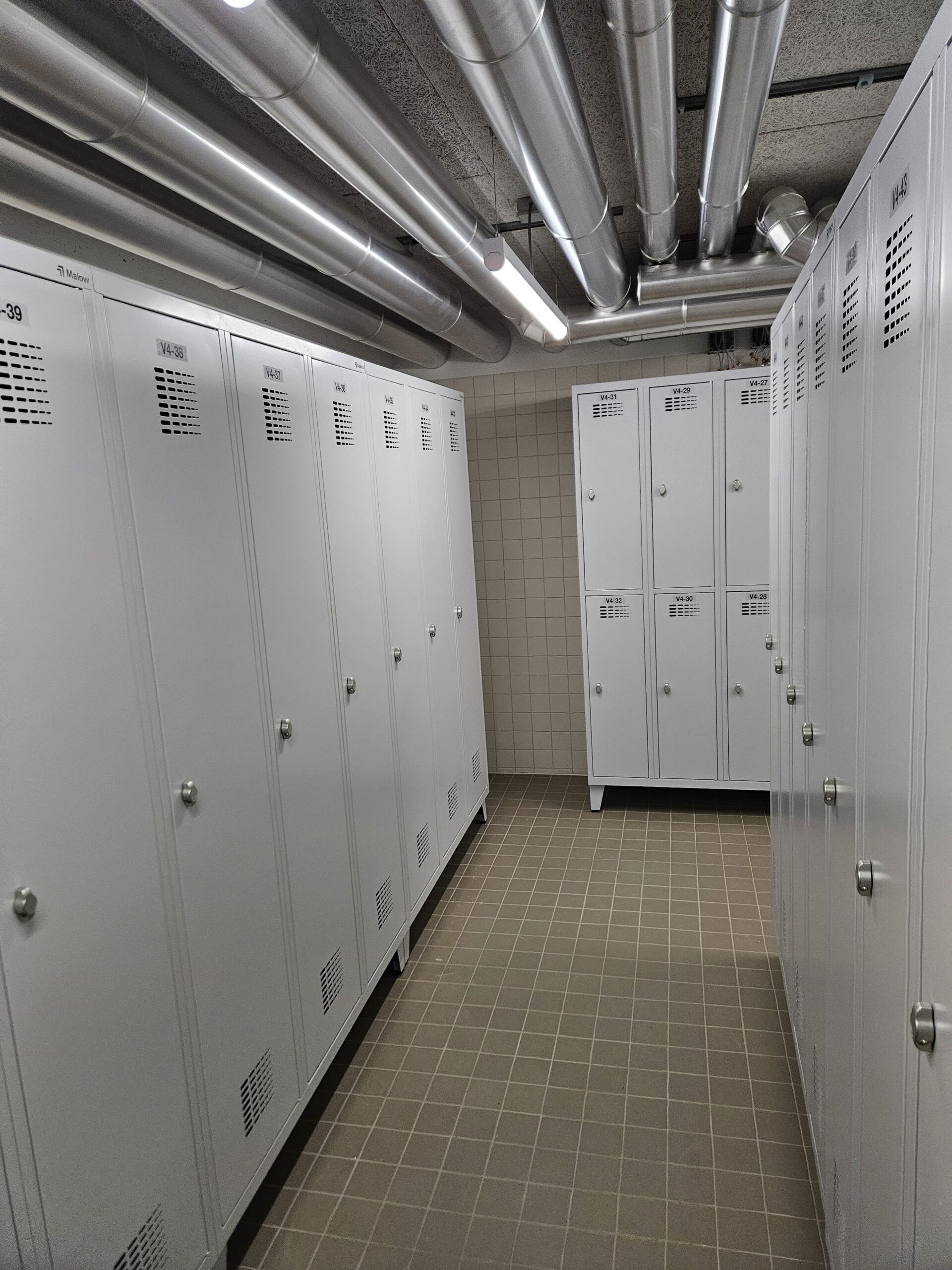 EMS Fribourg — Vestiaires professionnels