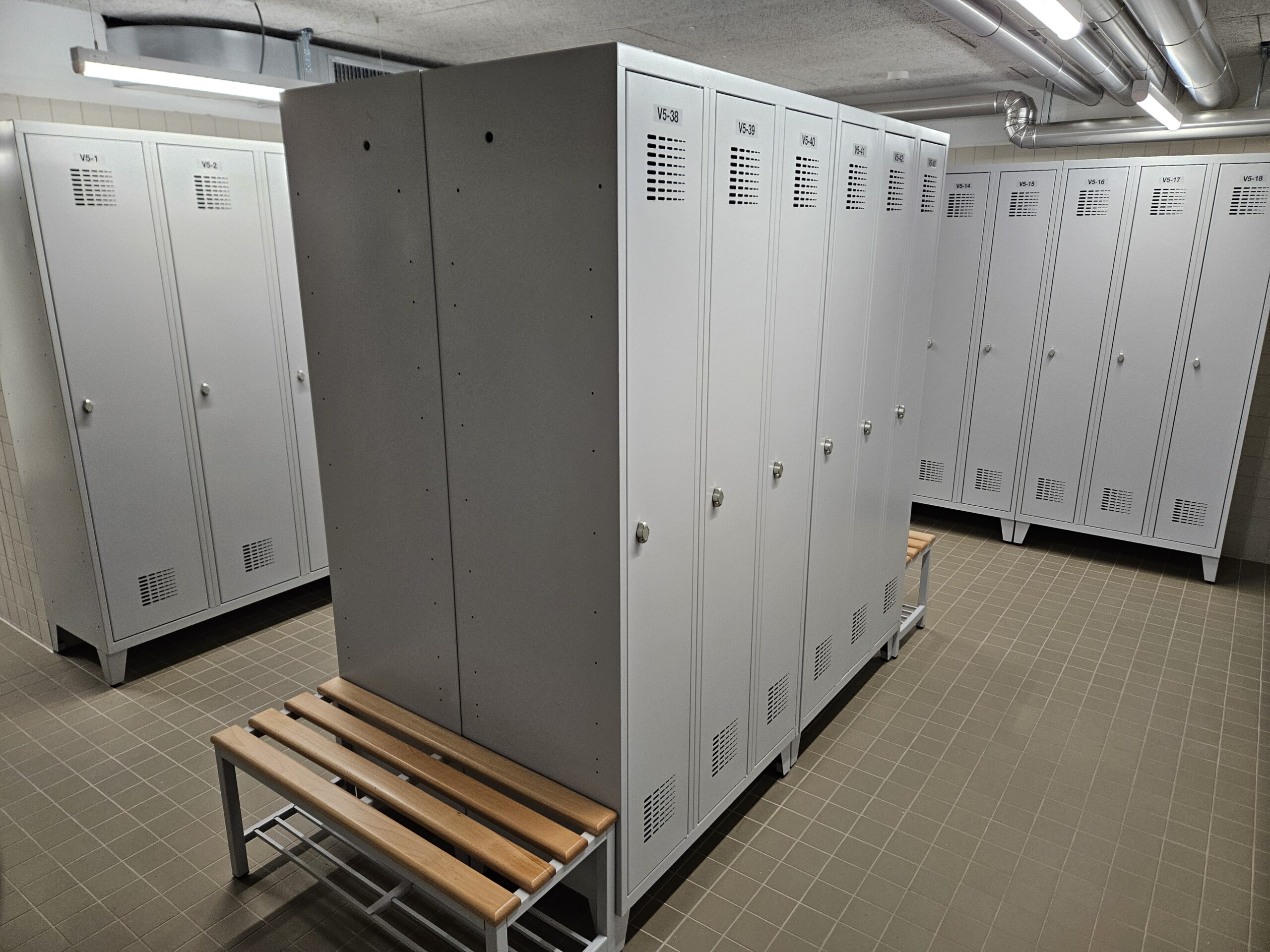 EMS Fribourg — Vestiaires professionnels
