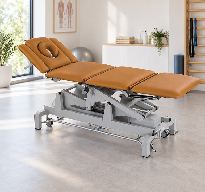 Table électrique de traitement dans une salle de physiothérapie